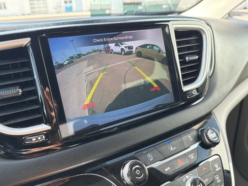 Used 2022 Chrysler Pacifica Touring-L image 20