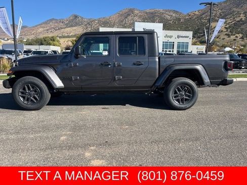 New 2025 Jeep Gladiator Sport AWD/4WD image 7