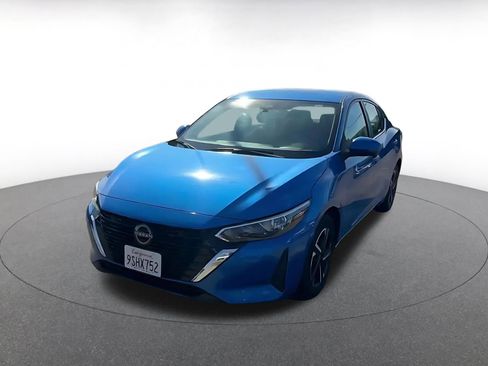 Used 2025 Nissan Sentra SV image 7