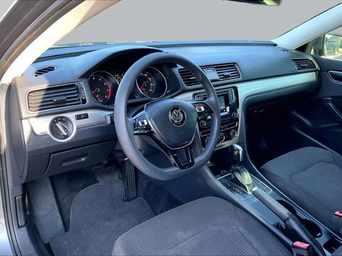 Used 2018 Volkswagen Passat 2.0T S FWD image 18