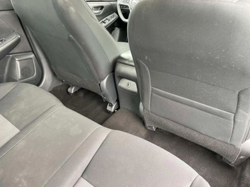 Used 2024 Nissan Sentra SV FWD image 16