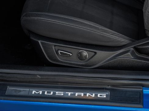 Used 2019 Ford Mustang GT RWD image 38