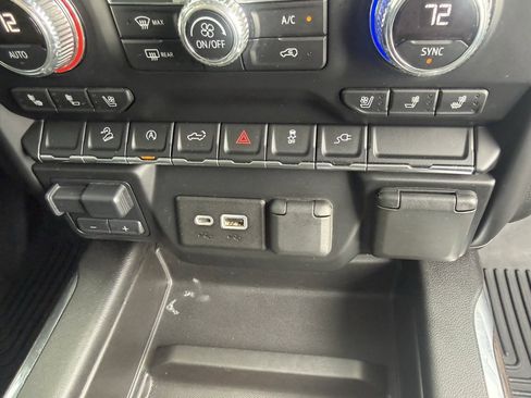 Used 2019 GMC Sierra 1500 SLT w/ SLT Premium Package image 24