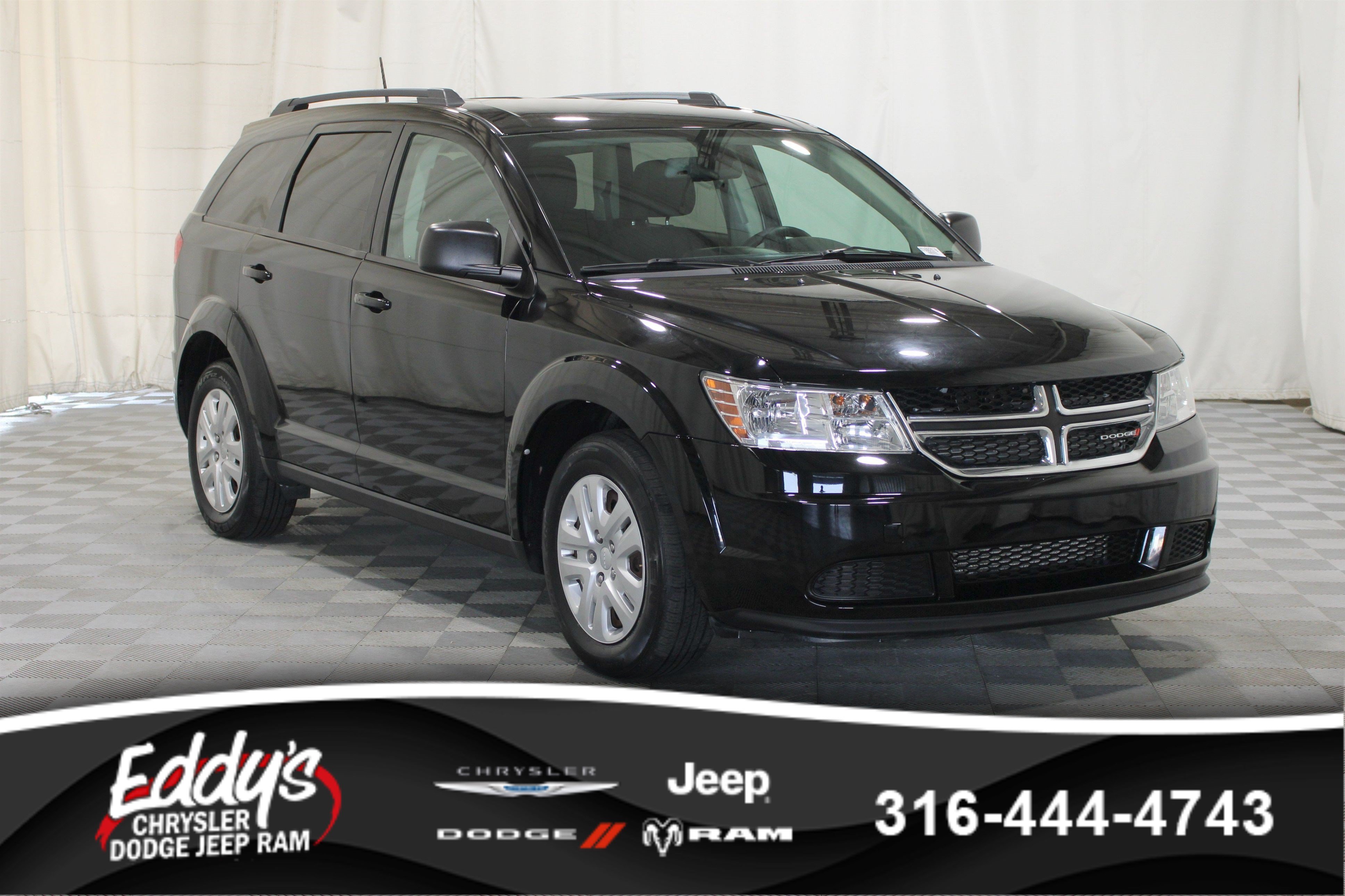 Used 2019 Dodge Journey SE FWD image 1