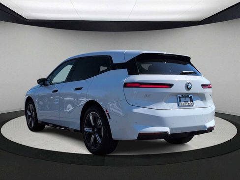 New 2026 BMW iX xDrive45 image 6