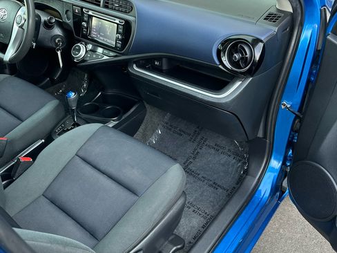 Used 2016 Toyota Prius C Four image 10