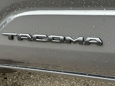New 2026 Toyota Tacoma TRD Off-Road AWD/4WD image 15