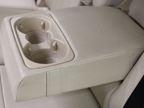 Used 2018 Mercedes-Benz GLS 450 4MATIC image 41