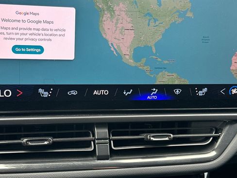 Certified 2024 Chevrolet Equinox EV RS image 31