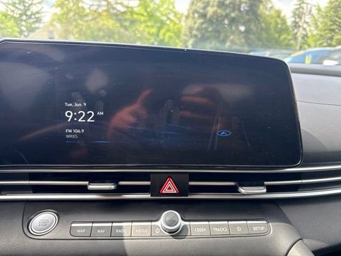 Used 2023 Hyundai Elantra Limited FWD image 26