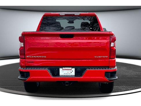 Used 2022 Chevrolet Silverado 1500 Custom image 5