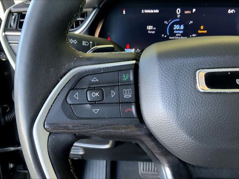 Used 2023 Jeep Grand Cherokee Limited w/ Luxury Tech Group II image 22