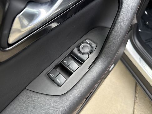 Used 2020 Chevrolet Blazer RS image 15