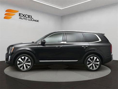 Used 2022 Kia Telluride S image 2