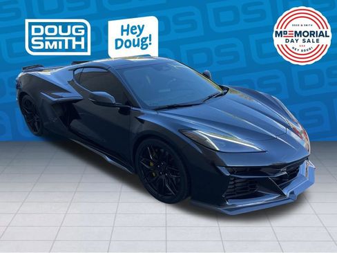 Used 2025 Chevrolet Corvette Z06 w/ Stealth Interior Trim Package RWD image 7
