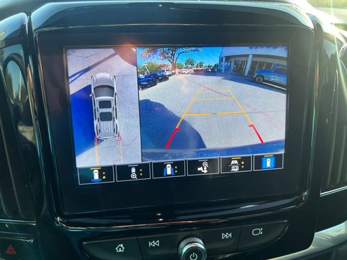 Used 2023 Chevrolet Traverse RS AWD/4WD image 22