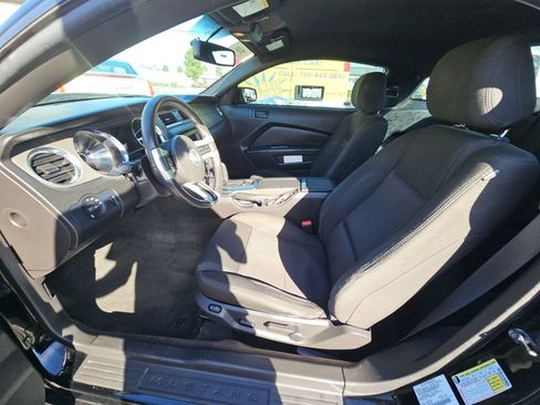 Used 2013 Ford Mustang Coupe image 9