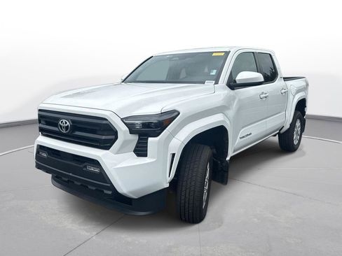 Used 2026 Toyota Tacoma SR5 RWD image 2