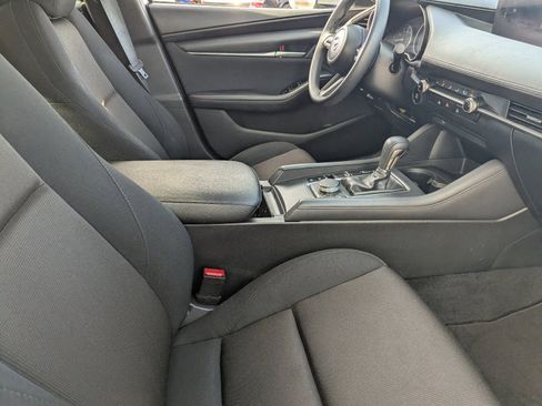 Used 2020 MAZDA MAZDA3 Base image 11