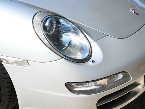 Used 2005 Porsche 911 Carrera image 8