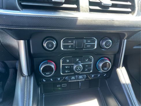 Used 2024 Chevrolet Tahoe Premier AWD/4WD image 27