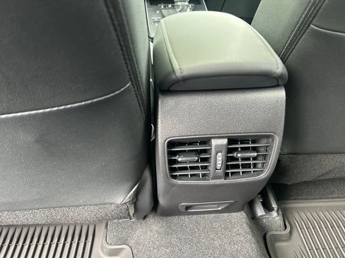 Used 2026 Toyota Corolla Cross XLE AWD/4WD image 30