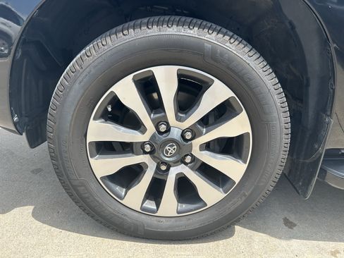 Used 2020 Toyota Sequoia Limited w/ Safety & Convenience Package AWD/4WD image 11