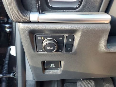 Used 2025 Ford Expedition Max Platinum AWD/4WD image 28