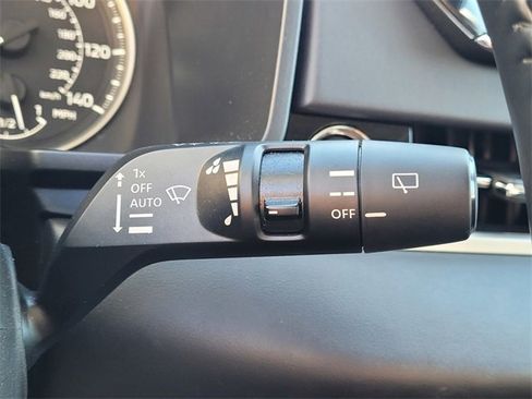 Used 2024 Mitsubishi Outlander SE image 17