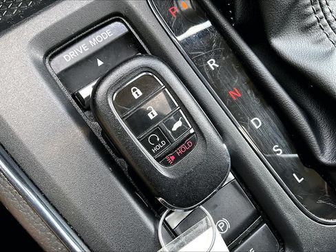 Used 2024 Honda CR-V EX image 15