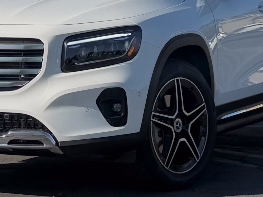 New 2026 Mercedes-Benz GLB 250 image 4