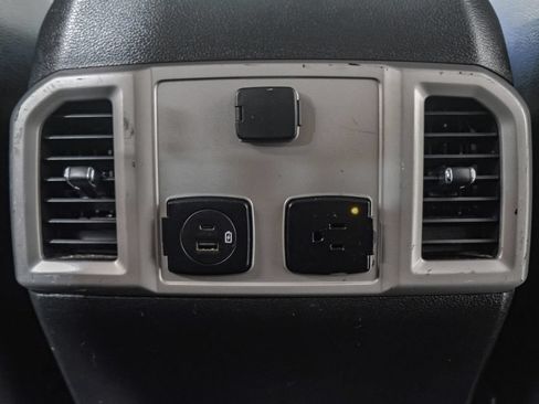 Used 2021 Ford F250 Lariat w/ FX4 Off-Road Package AWD/4WD image 35