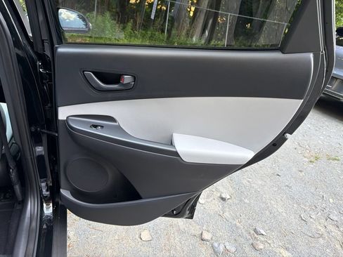 Certified 2023 Hyundai Kona SEL AWD/4WD image 12