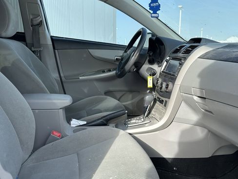 Used 2013 Toyota Corolla LE w/ Premium Pkg image 17