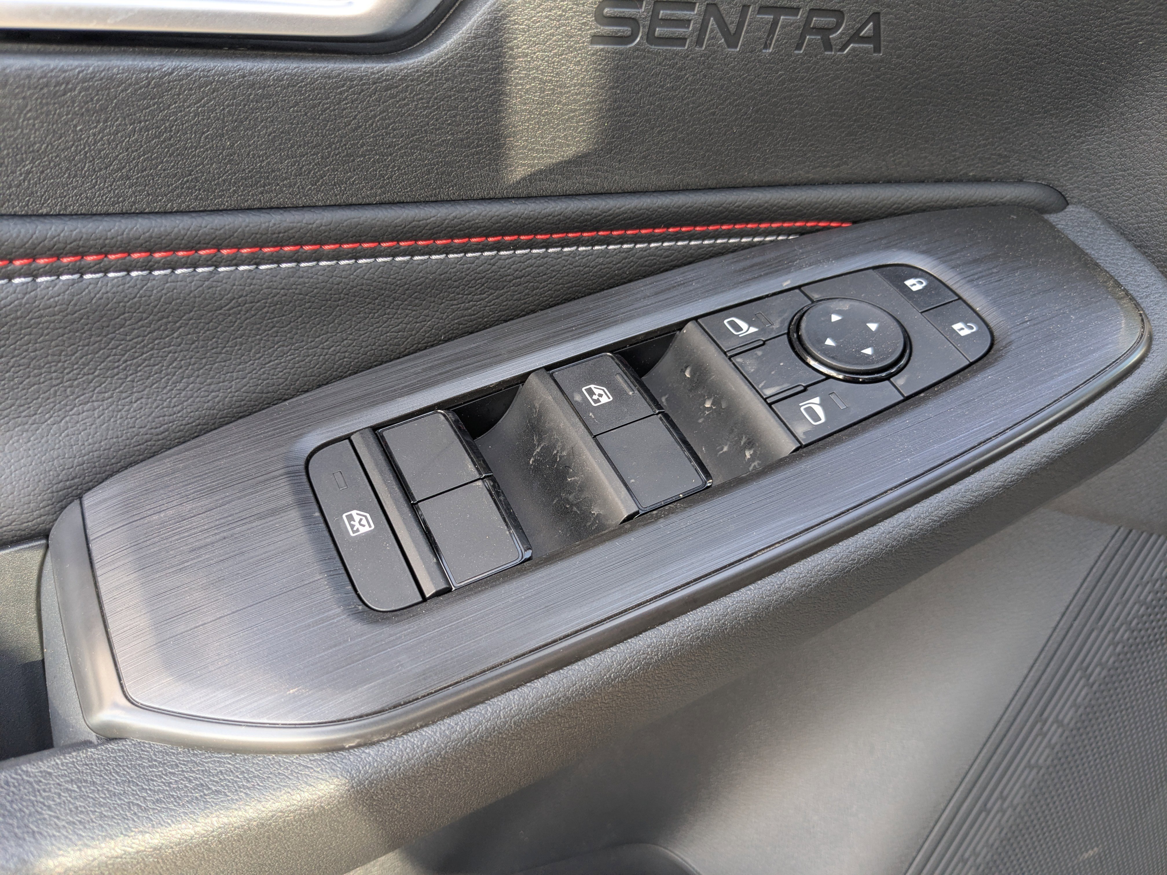 New 2027 Nissan Sentra SR FWD image 23