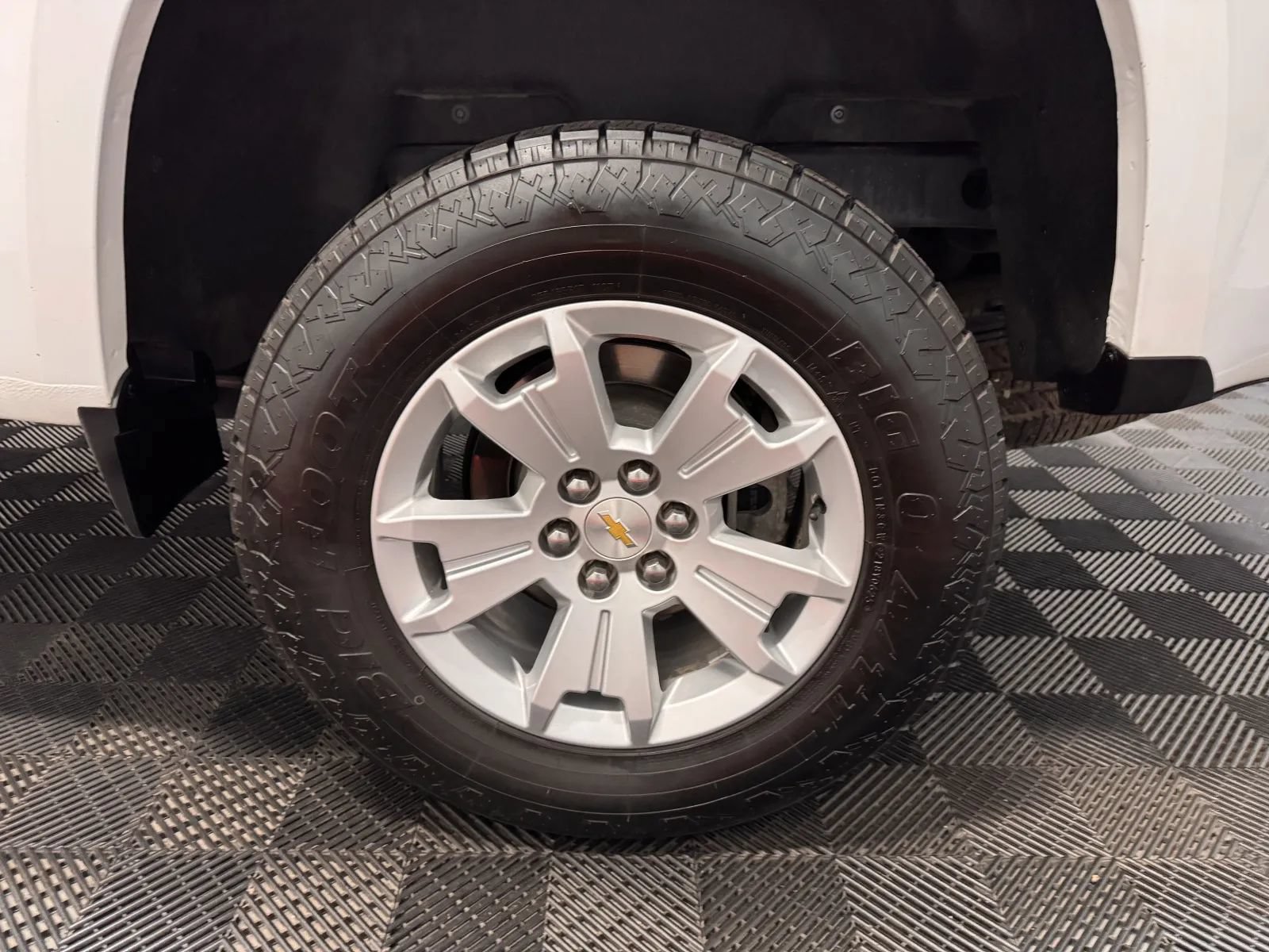 Used 2022 Chevrolet Colorado LT w/ Fleet Safety Package AWD/4WD image 12