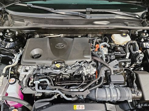 Used 2025 Toyota Camry LE FWD image 19