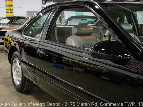 Used 1996 Ford Thunderbird LX RWD image 24