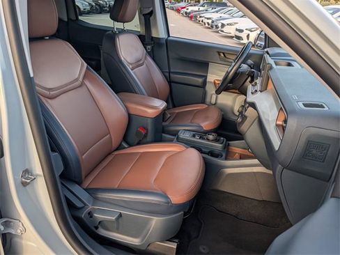 Certified 2022 Ford Maverick Lariat w/ Lariat Luxury Package image 17