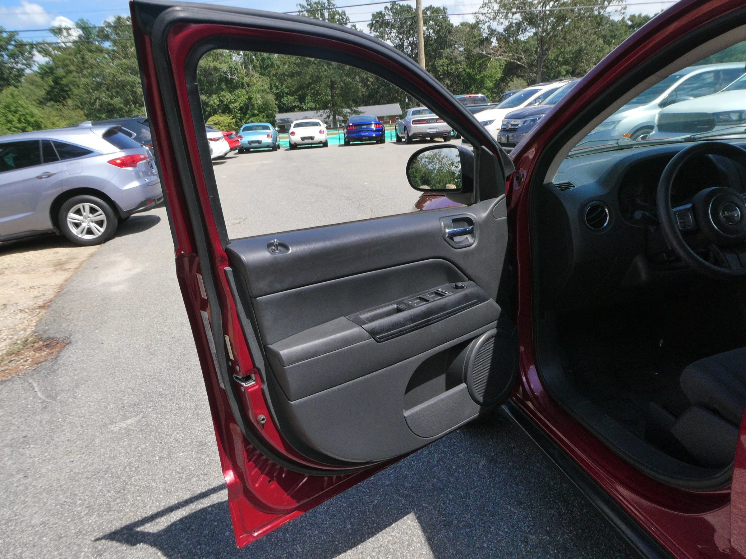 Used 2015 Jeep Compass Sport w/ Power Value Group FWD image 11