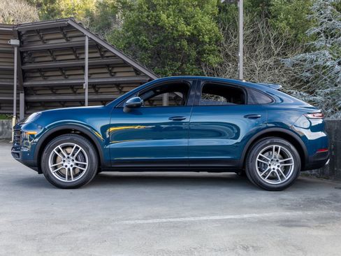 New 2026 Porsche Cayenne Coupe image 2