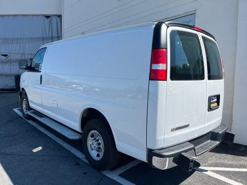 Used 2024 Chevrolet Express 2500 w/ Driver Convenience Package RWD image 3