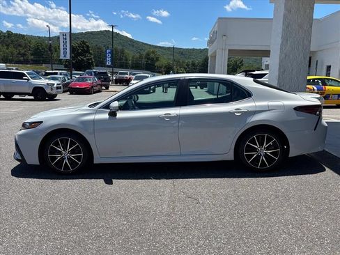 Used 2023 Toyota Camry SE FWD image 24