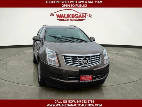 Used 2016 Cadillac SRX Luxury image 2