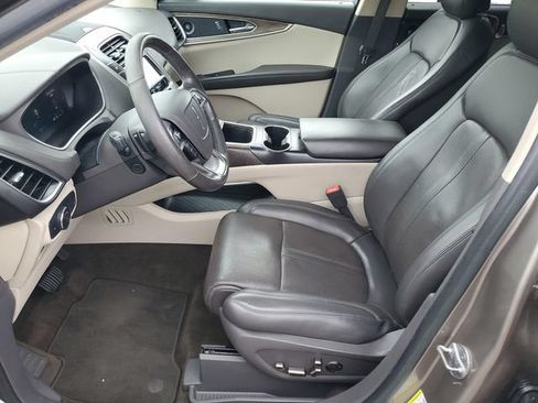 Used 2019 Lincoln Nautilus Reserve FWD image 5