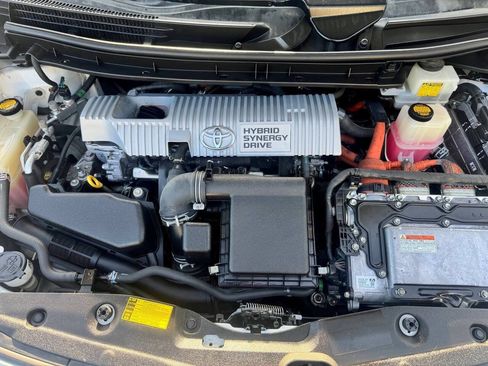 Used 2012 Toyota Prius Two FWD image 16