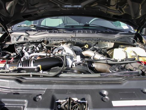 Used 2022 Ford F250 XLT w/ XLT Premium Package image 11