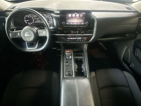Used 2025 Nissan Pathfinder SV AWD/4WD image 24