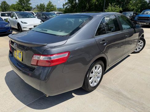 Used 2007 Toyota Camry SE FWD image 5