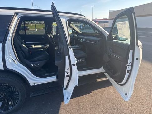 New 2026 Lincoln Navigator Reserve AWD/4WD image 11